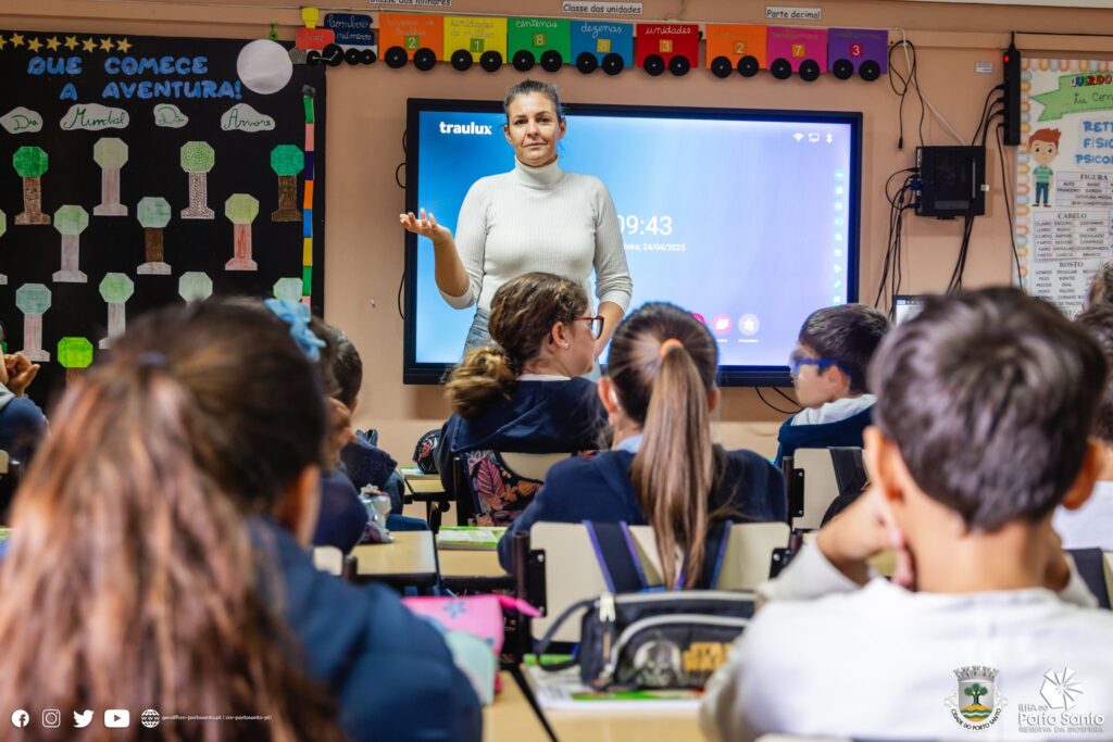 Alunos do 4.º ano da Escola de Nossa Senhora da Conceição aprendem como se formou a Ilha do Porto Santo