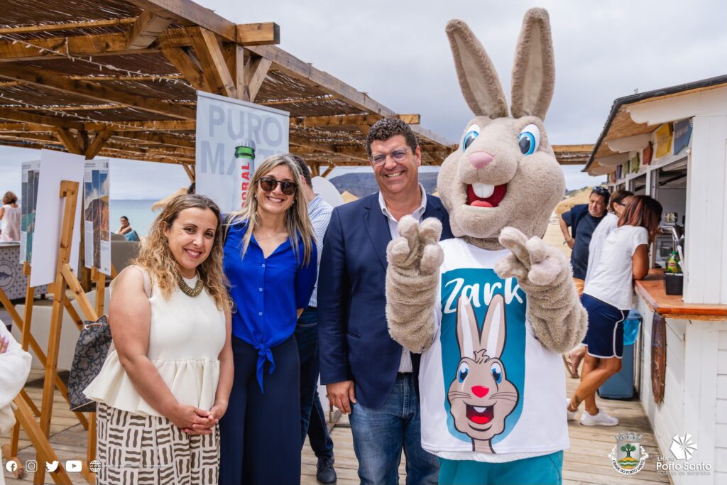 Realizou-se ontem, dia 6 de junho, o hastear das bandeiras azuis no Município do Porto Santo.