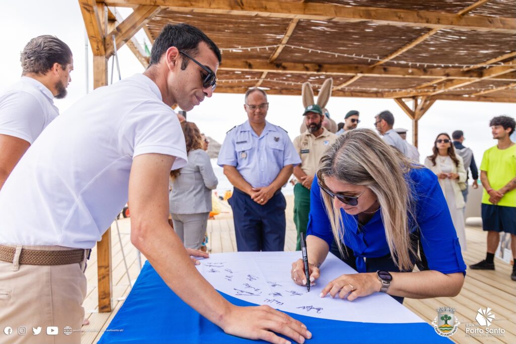 Realizou-se ontem, dia 6 de junho, o hastear das bandeiras azuis no Município do Porto Santo.