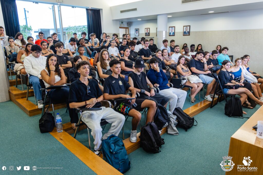 Alunos da Cristóvão Colombo no Porto Santo